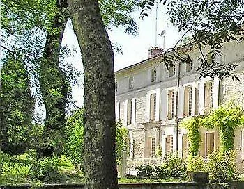 Logis Le Moulin De Cierzac لا روشيل